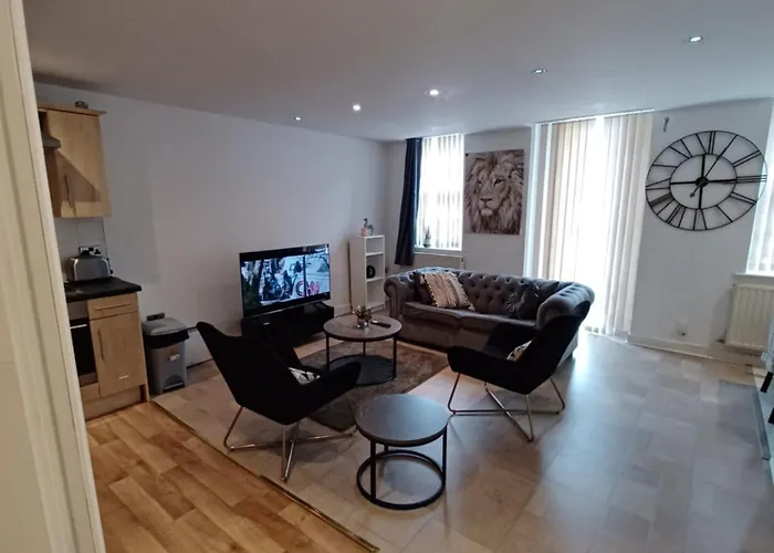 Alhambra Theatre Apartment *